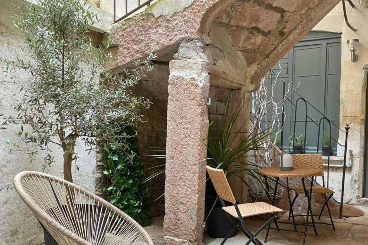 Ferienwohnung Les Fresques De Leon Tournus Exterior foto